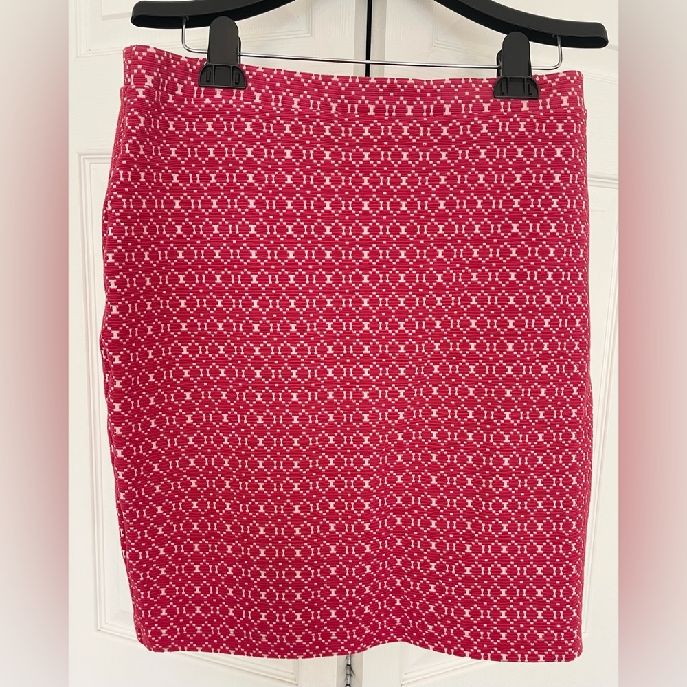 Leota Pink Pencil Skirt Size Large. Stitch-fix. Geometric pattern.